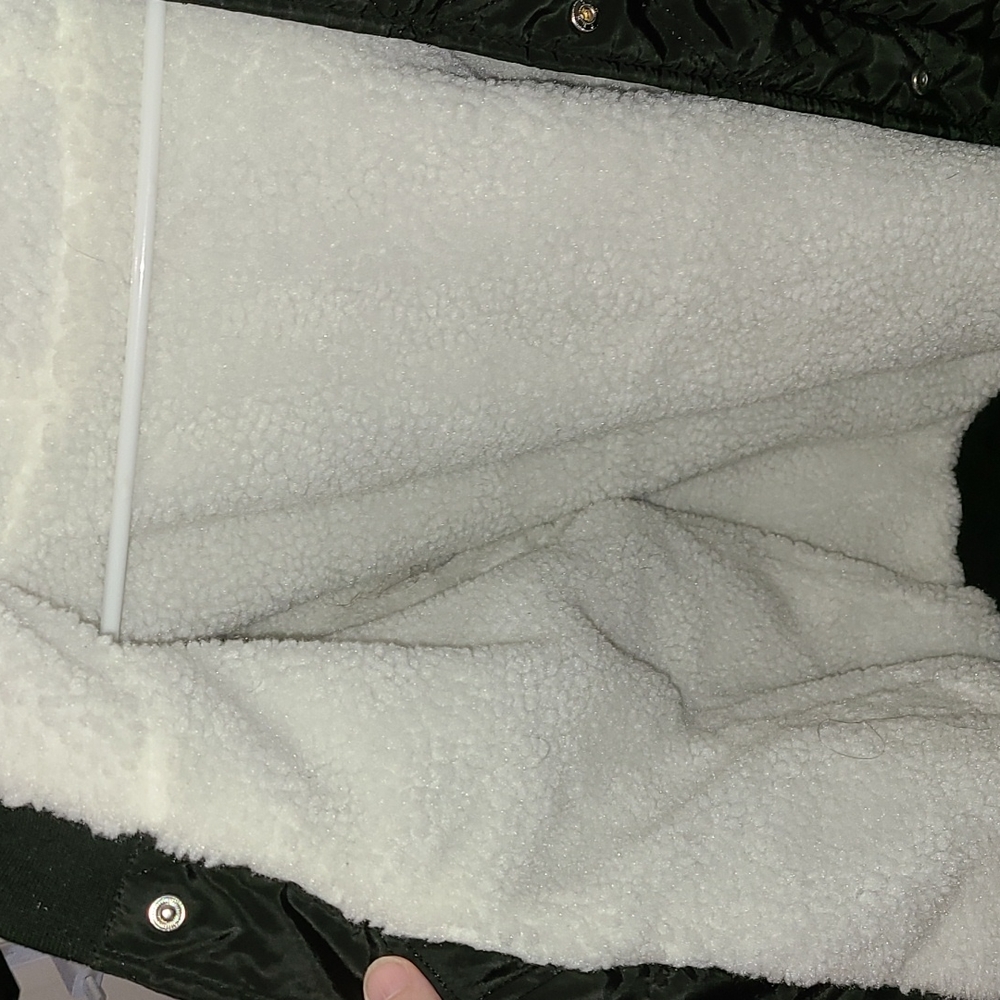 Forever 21 sherpa lined black bomber jacket - Picture 3 of 5